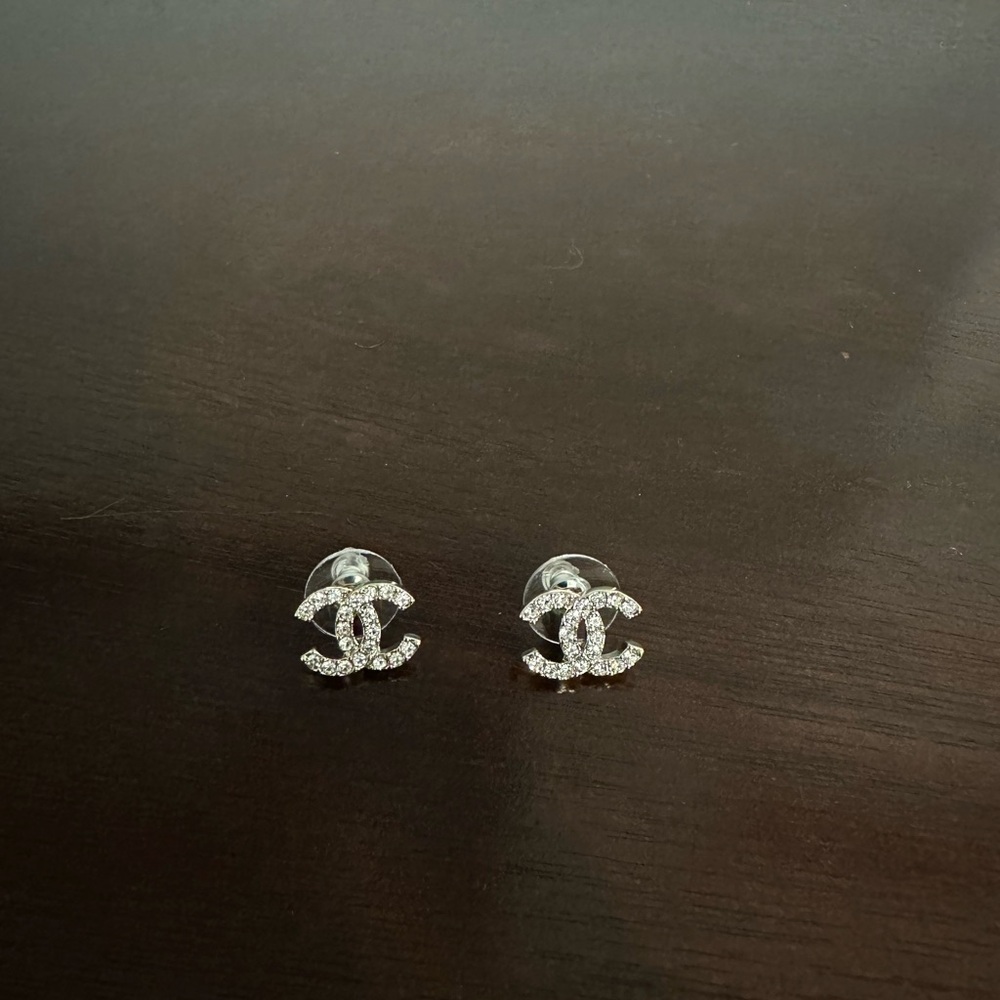 Authentic Beautiful Chanel Silver Crystal Earrings Signature Brand Logo